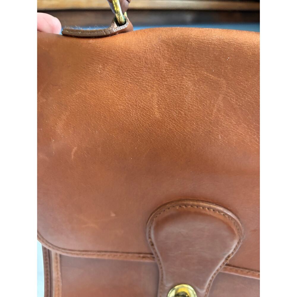 Vintage 90’s Hunt Club camel color leather crossbody bag classic preppy boho - Picture 2 of 7